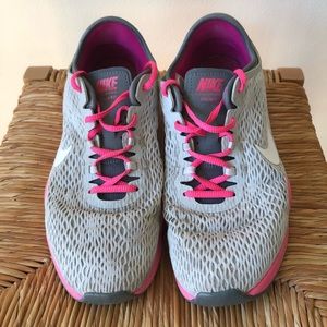 Women’s Nike Zoom Sneakers